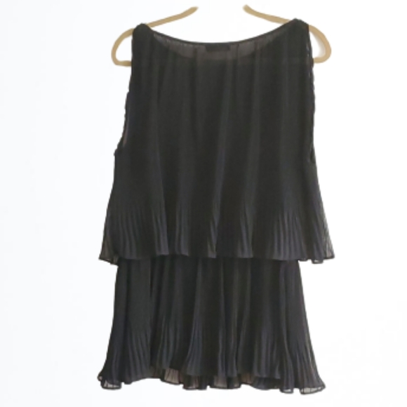 COCKTAIL PARTY READY PLEATED FLARED TUNIC ( L ) - Picture 2 of 5